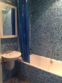 Bed & Breakfast Woodchester Fourways Страуд Екстериор снимка